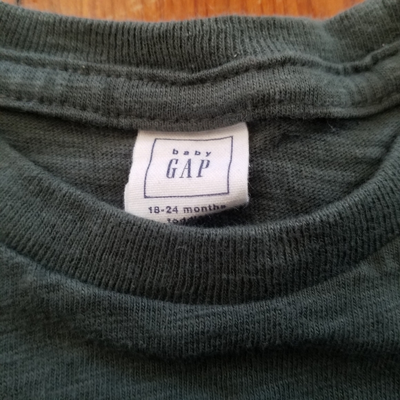 Baby Gap Sweatshirt and T Shirt Bundle 18-24 Month - Picture 7 of 7